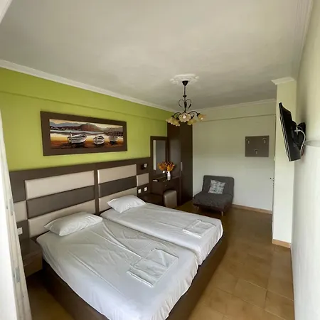 Manolis House * 弗洛伊塔