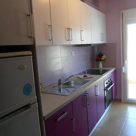 Manolis House