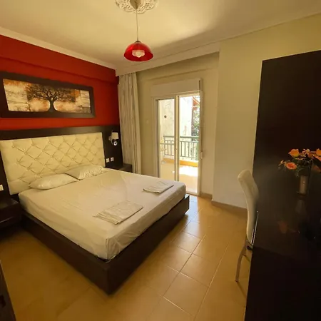 Manolis House פלוגיטה
