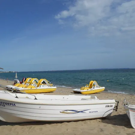 Manolis House Flogita
