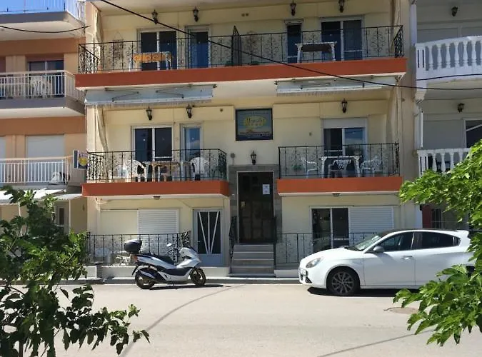 Manolis House
