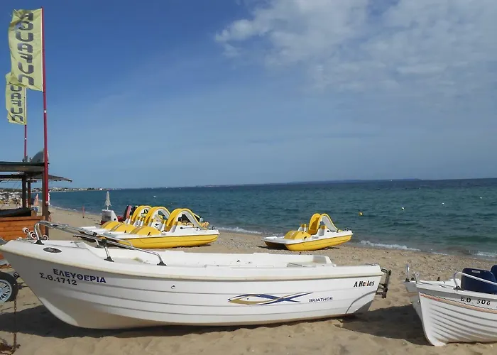 Manolis House Flogita